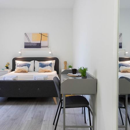 Bright And Modern Apartments In City Center Zagreb Buitenkant foto