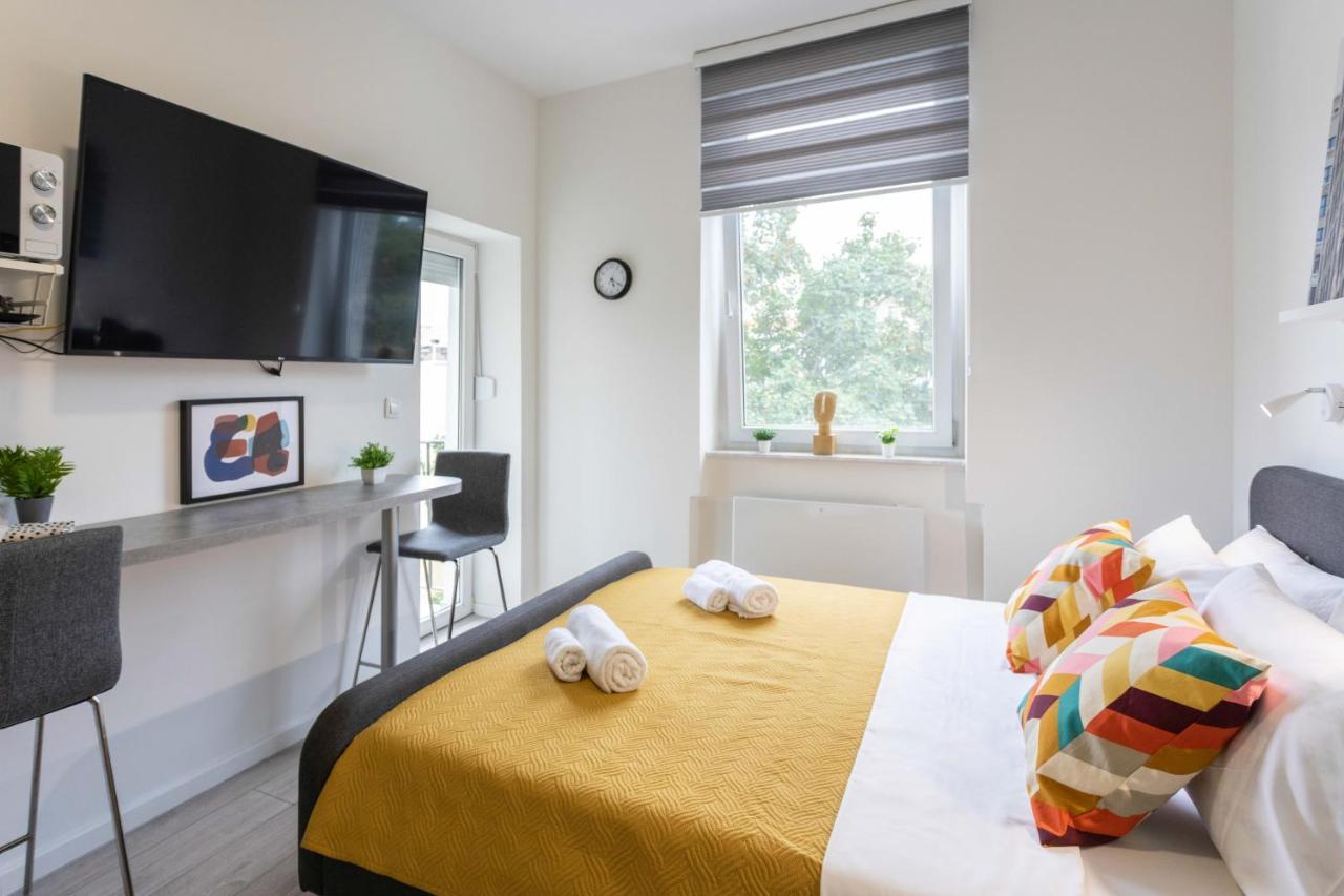 Bright And Modern Apartments In City Center Zagreb Buitenkant foto