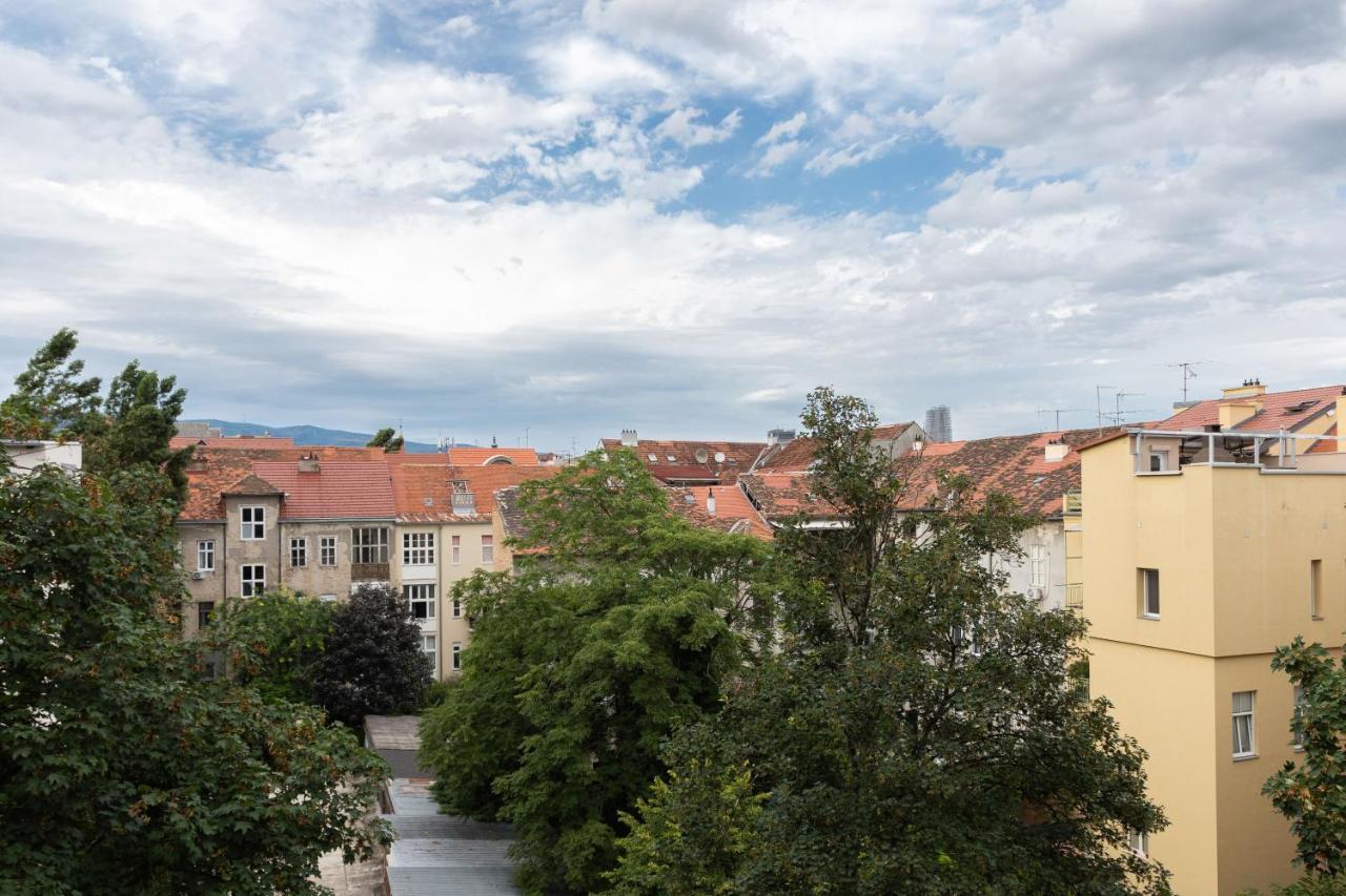 Bright And Modern Apartments In City Center Zagreb Buitenkant foto