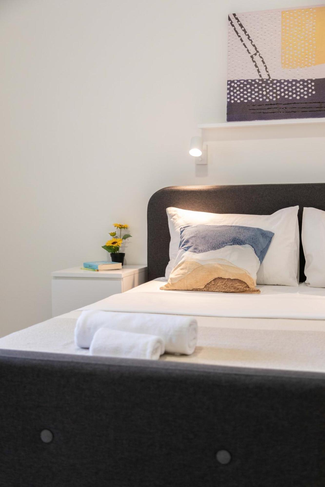 Bright And Modern Apartments In City Center Zagreb Buitenkant foto