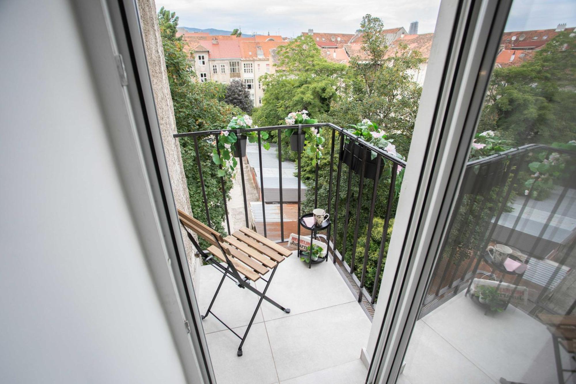 Bright And Modern Apartments In City Center Zagreb Buitenkant foto